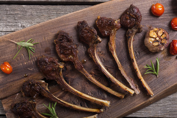Grilled ribs or rack of lamb and ingridient