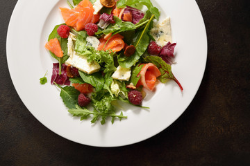 Fish salad with cheese