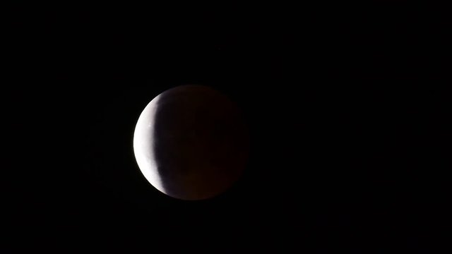Lunar eclipse 2018, half moon, full moon, north germany, 27.07.2018