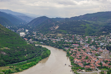 Fototapeta na wymiar Mountainous Georgia, road through the valley of the Aragvi River to the city of Mtskheta