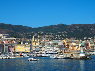 Fototapeta na wymiar Der malerische, alte Hafen in Bastia - Korsika
