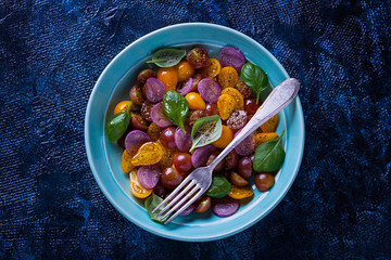 tomato salad with onion and spices