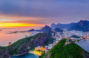 Meubelstickers Zonsondergangmening van Copacabana, Corcovado en Botafogo in Rio de Janeiro. Brazilië © Ekaterina Belova