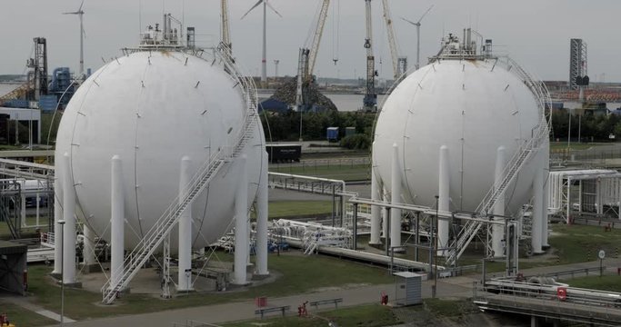 Spherical gas holders in the port