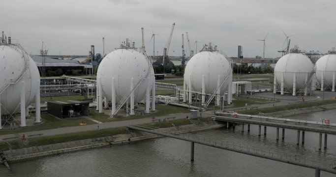 Spherical gas holders in the port