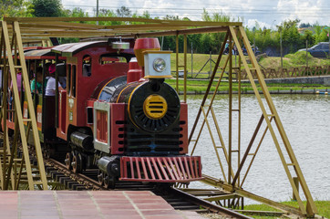 El tren en la estacion