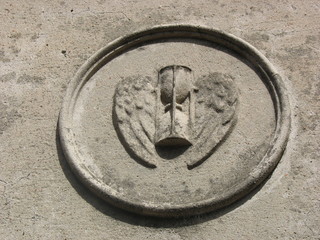 Relieve en mausoleo