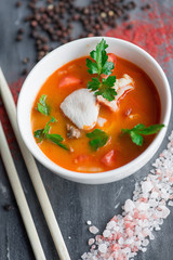 Asian soup with spices and salt. Азиатский суп на фоне специй и соли.