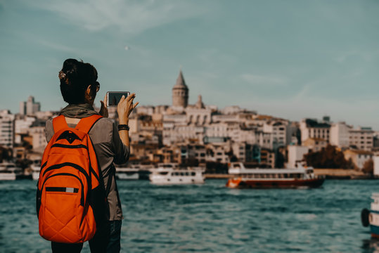 tourist takes pictures in istanbul