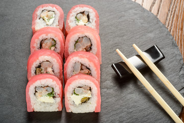 Cream cheese and shrimp rolls