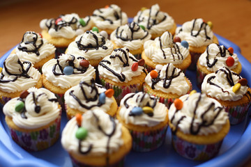 cupcakes with cream