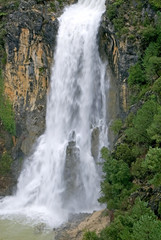 Casada del río Aguascebas en primavera, en la sierra de Cazorla, Segura y Las Villas.