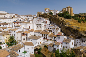 Obraz premium Village of the Comarca of white villages of Cádiz called Setenil de las Bodegas