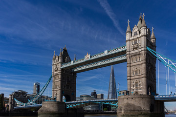 Fototapeta na wymiar Besuche in London die Tower Brigde