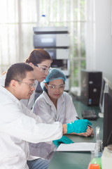 Fototapeta premium people working at laboratory