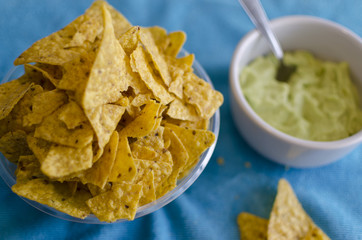 nachos with guacamole