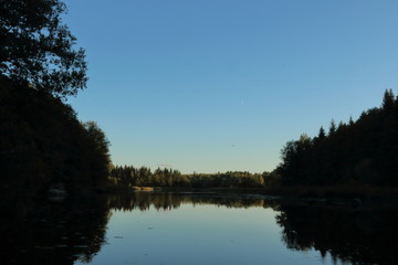 Fototapeta na wymiar lake and blue sky