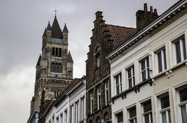 Fototapeta na wymiar Ancient houses of Bruges