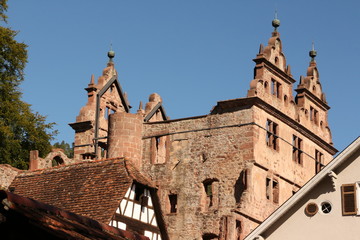 Blick auf das ehemalige Jagdschloss auf dem Klostergelände von Kloster Hirsau im Schwarzwald