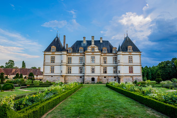 Fototapeta na wymiar Le Château de Cormatin et ses Jardins en Bourgogne