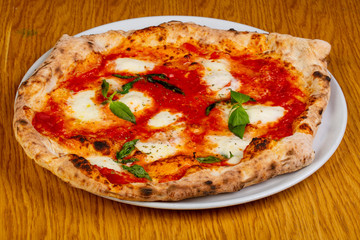 Pizza Margarita with cheese