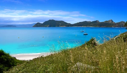 Foto op Plexiglas Islas Cies islands beach turquoise near Vigo Galicia © lunamarina