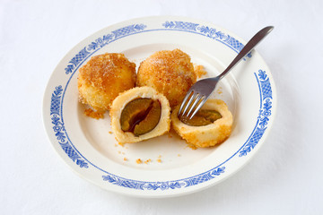 Zwetschgen-Knödel