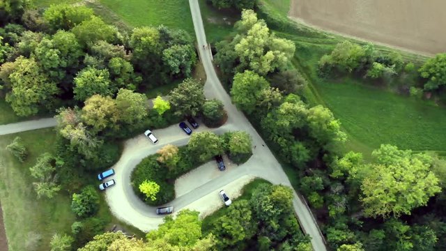 Wanderparkplatz von Oben - Luftaufnahme
