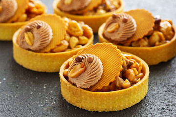 tart with nuts and caramel