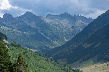 Naklejka na ściany i meble Mountains in the Bonaigua in the Valley of Aran, Pyrenees