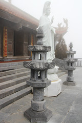 Obraz premium A pagoda at Fansipan cable car station, Vietnam