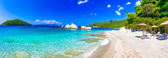 Foto auf Acrylglas Tropischer Strand Die besten Strände der Insel Skopelos - entspannender Strand von Milia. Sporaden, Griechenland