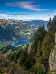 Fototapeta na wymiar Ausblick vom Gibel auf den Lungernersee, Obwalden