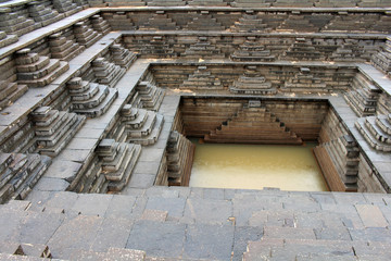 The amazing architecture public bath and step well around Hampi