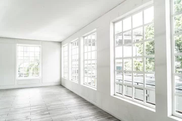 empty room with glass window © topntp