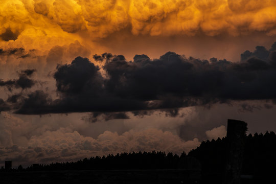 nube naranja