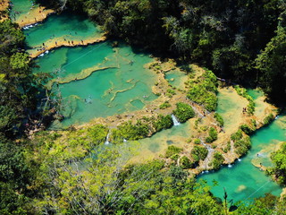 Semuc Champey. Guatemala. Cascadas y piscinas naturales.