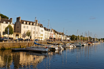 Fototapeta na wymiar Vannes harbor - Brittany, France