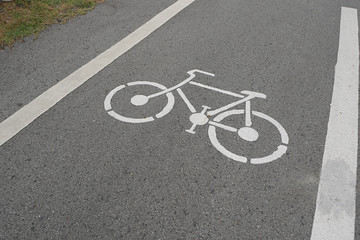 Fototapeta na wymiar Bicycle signs on the street