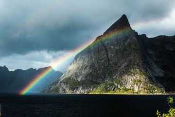 Regenbogen auf den Lofoten