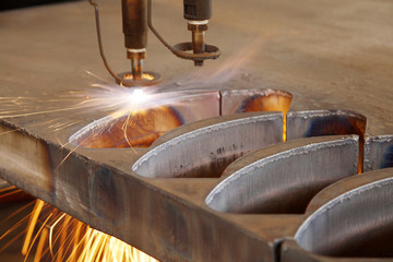 Laser / plasma CNC metal cutting