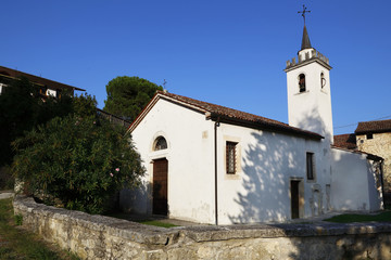 Fototapeta na wymiar Villa di Fimon Chiesa