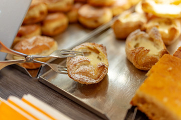 Quarckspitze wird von einem Kuchenblech genommen