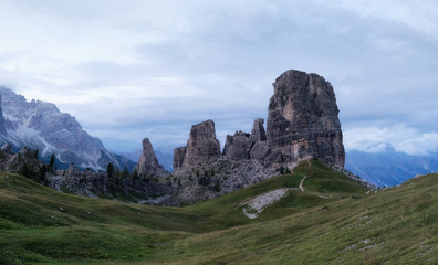 Obraz premium Panorama on the Italian Dolomites, Cinque Torri, Ampezzo dolomites.