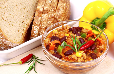 chili with meat or (German name is Chili con carne).
chili,ground pork and red bean and corn menu.