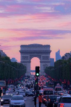 Fototapeta arch of triumph at sunset time