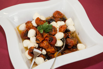 grilled cherry tomatoes with fresh mozzarella cheese