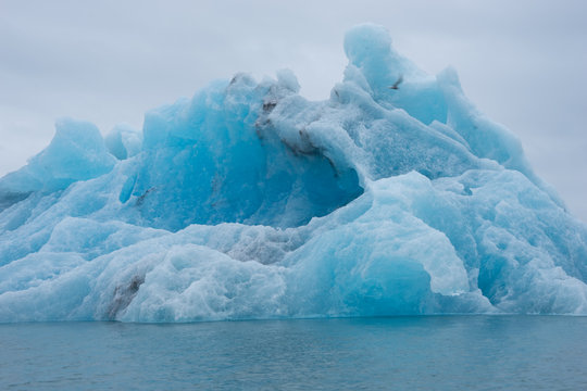 Eisberge zum Greifen nah: Gletscherlagunenfahrt Jökulsárlón mit dem Zodiac - Vatnajökull-Nationalpark, Island