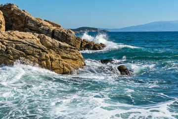 Fototapeta premium Rock and sea waves