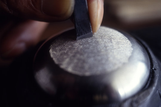 伝統工芸の肥後象眼の制作工程